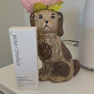 Jane Iredale Dream Tint Moisturizer in White Packaging